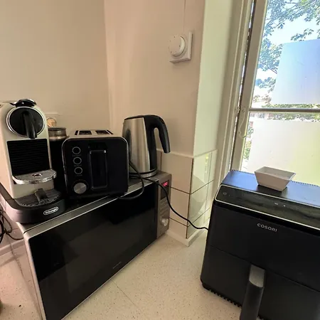 Near Downtown Cozy *